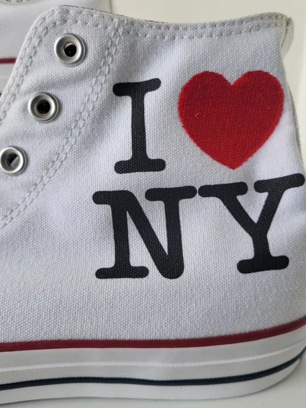Converse All Star Chuck Taylor I Love NY White High Top Sneakers (S: W13 / M11)